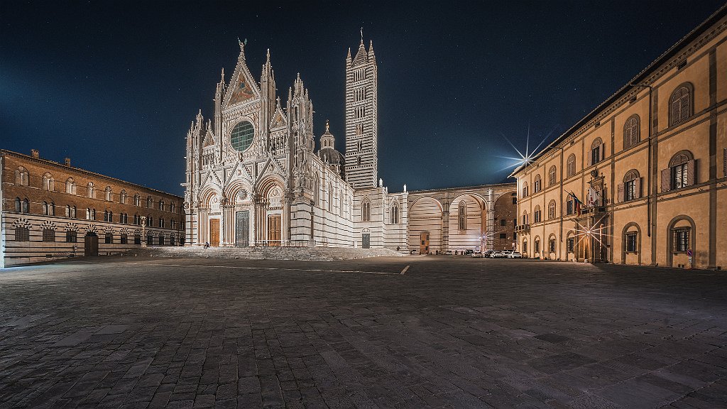 Wondelful cityscape in Siena di Rossella Gaudio - Premio Speciale Notturno.jpg